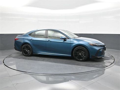 Certified 2025 Toyota Camry SE image 17