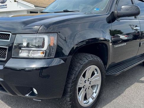 Used 2013 Chevrolet Suburban LT AWD/4WD image 13