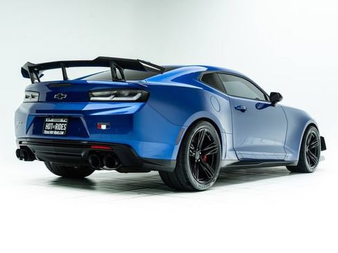 Used 2018 Chevrolet Camaro ZL1 RWD image 12