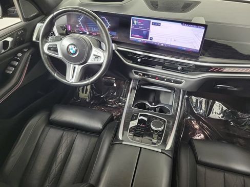 Used 2024 BMW X7 M60i AWD/4WD image 16
