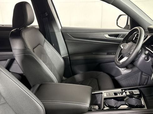 New 2026 Volkswagen Atlas Cross Sport SE image 13