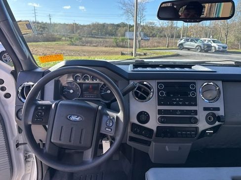 Used 2015 Ford F250 XLT w/ XLT Value Package image 11