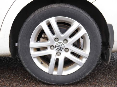 Used 2011 Volkswagen Jetta TDI image 9