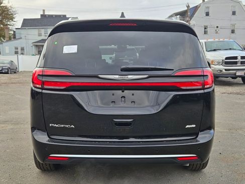 New 2026 Chrysler Pacifica Pinnacle image 4