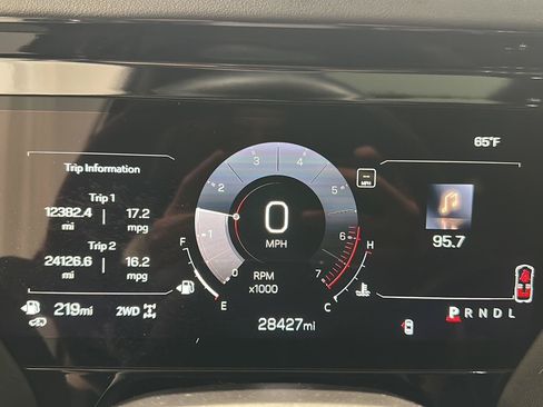 Used 2025 GMC Yukon AT4 w/ AT4 Premium Plus Package AWD/4WD image 10