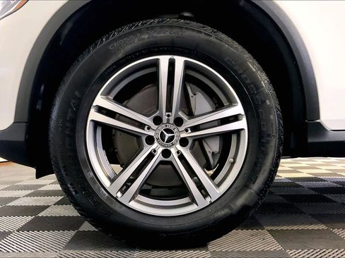 Used 2020 Mercedes-Benz GLC 300 4MATIC image 11