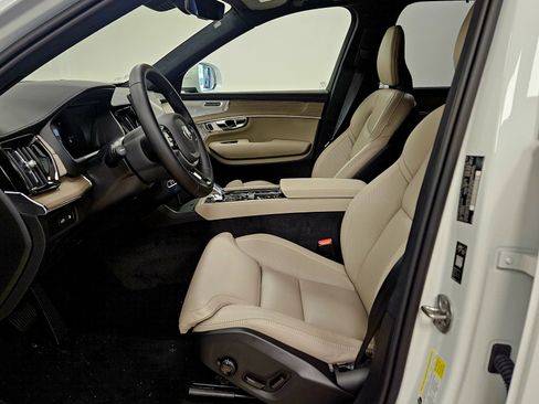 New 2026 Volvo XC90 T8 Ultra w/ Lounge Package AWD/4WD image 10