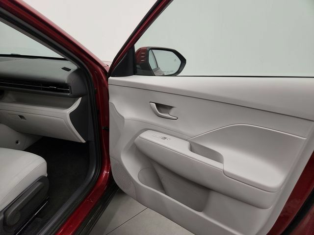 Used 2025 Hyundai Kona SEL FWD image 26