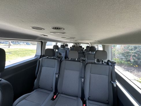 Used 2024 Ford Transit 350 XLT RWD image 22