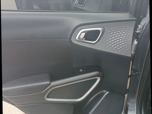Used 2024 Kia Soul LX w/ Option Group 015 FWD image 24