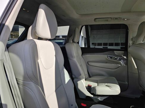 Used 2023 Volvo XC90 T8 Ultimate w/ Lounge Package image 14