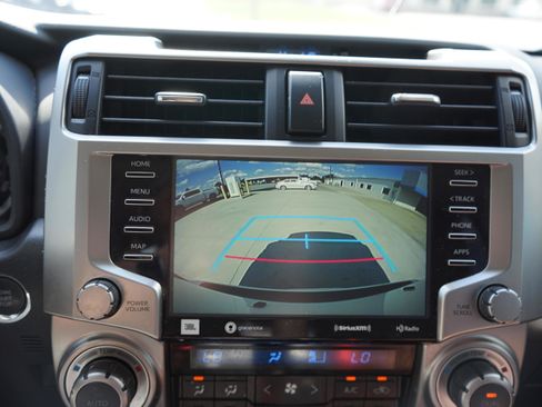 Used 2020 Toyota 4Runner SR5 Sport Utility image 15