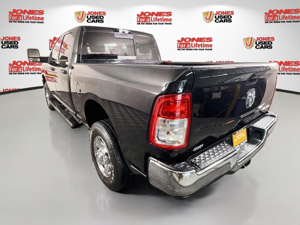 Used 2024 RAM 2500 Tradesman w/ Chrome Appearance Group AWD/4WD image 2