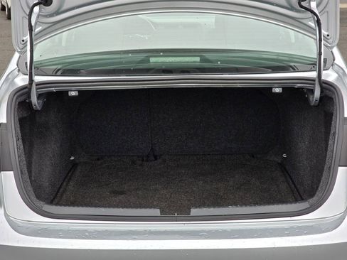 Used 2015 Volkswagen Jetta S image 14