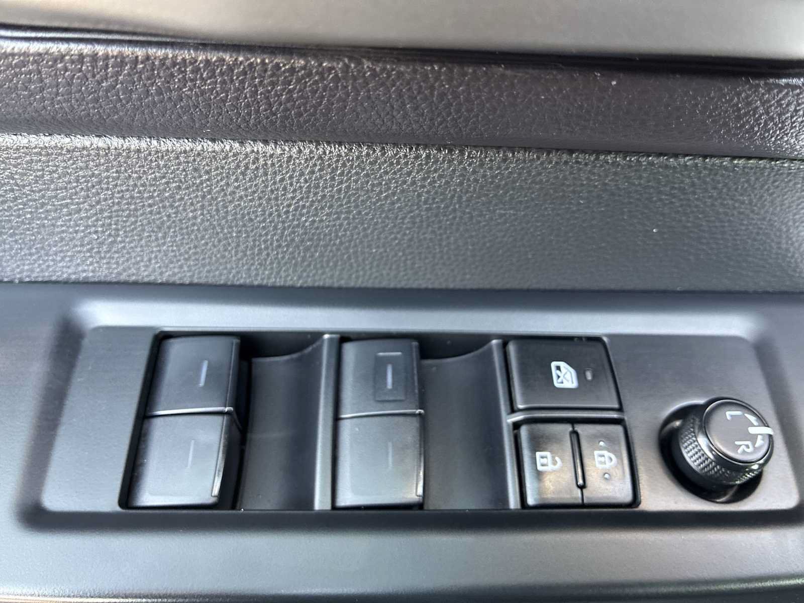 Used 2024 Toyota Tundra SR5 AWD/4WD image 15