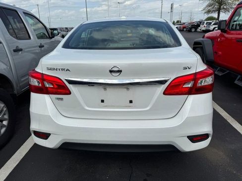 Used 2019 Nissan Sentra SV image 3