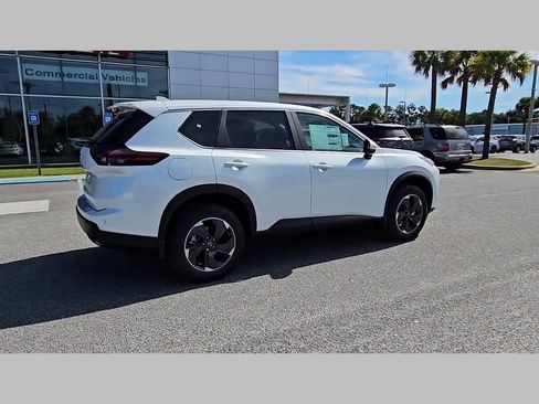 New 2026 Nissan Rogue SV image 32
