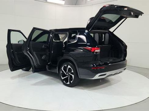 Used 2024 Mitsubishi Outlander SE image 30