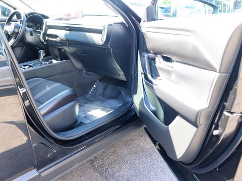 Used 2025 MAZDA CX-50 AWD 2.5 S w/ Premium Package image 15