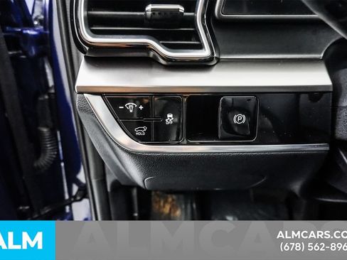 Used 2025 Kia Sportage EX w/ Premium Package FWD image 29