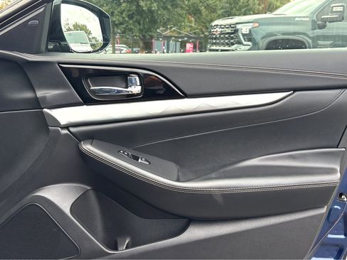 Used 2023 Nissan Maxima SV w/ Floor Mat Group image 12