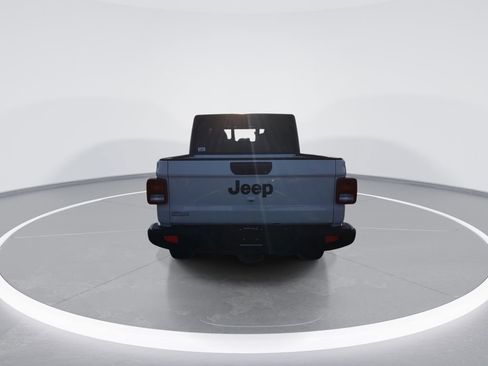 Used 2022 Jeep Gladiator Sport image 7
