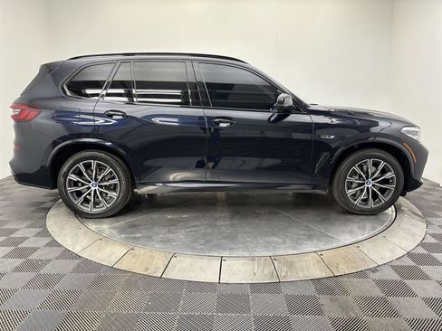 Used 2022 BMW X5 xDrive45e w/ M Sport Package AWD/4WD image 17