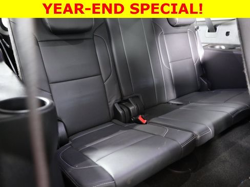 Used 2018 Chevrolet Suburban LT image 45