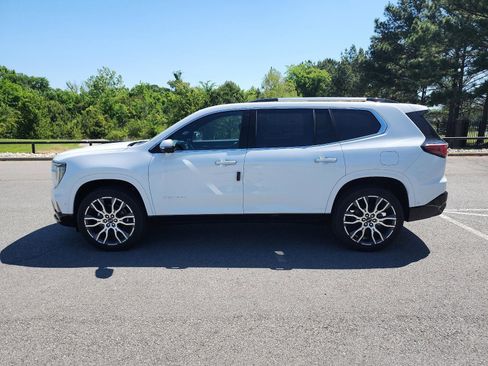 New 2026 GMC Acadia Denali Ultimate FWD image 2