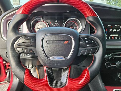 Used 2018 Dodge Charger SXT RWD image 19