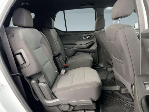 Used 2023 Chevrolet Traverse LT image 33