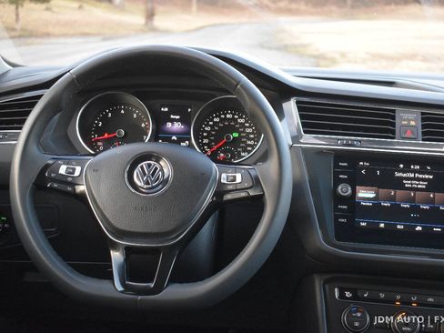Used 2020 Volkswagen Tiguan SE w/ Panoramic Sunroof Package AWD/4WD image 20