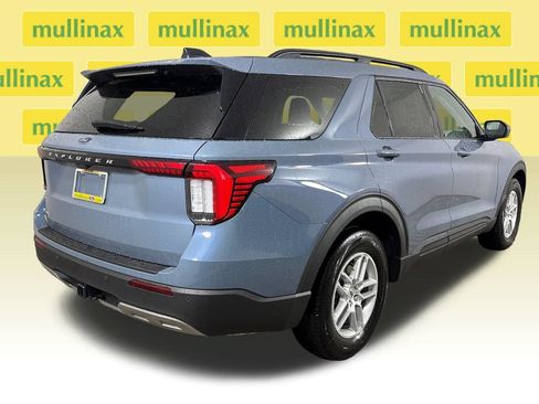 New 2026 Ford Explorer Active w/ Active Comfort Package RWD image 4