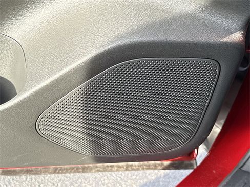 Certified 2023 Nissan Rogue SV image 31