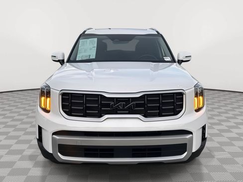 Used 2025 Kia Telluride S FWD image 2