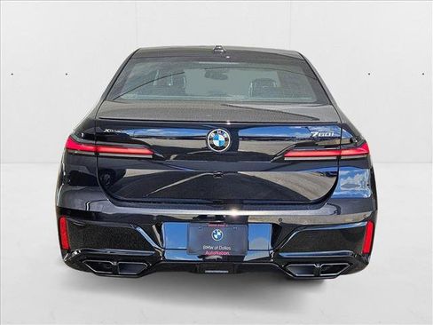 New 2025 BMW 760i xDrive w/ Executive Package image 7