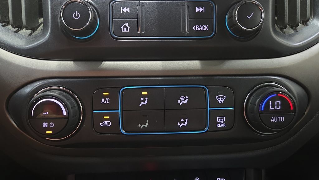 Used 2020 Chevrolet Colorado Z71 AWD/4WD image 15