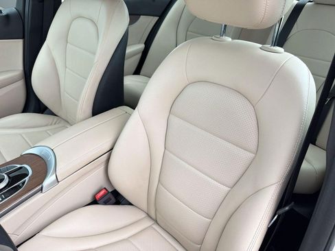 Used 2020 Mercedes-Benz C 300 Sedan image 22