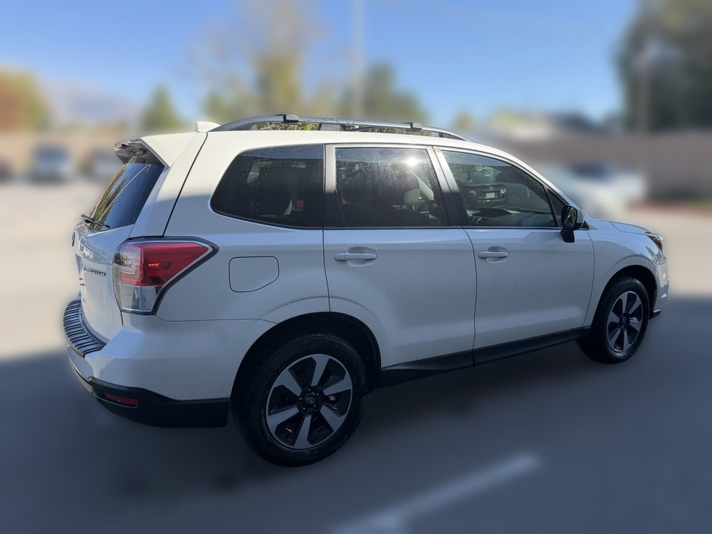 Used 2018 Subaru Forester 2.5i Premium AWD/4WD image 4