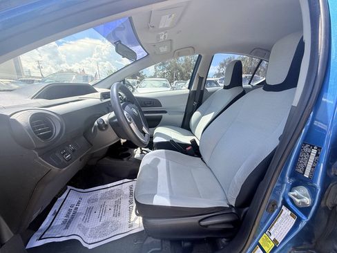 Used 2012 Toyota Prius C One FWD image 13