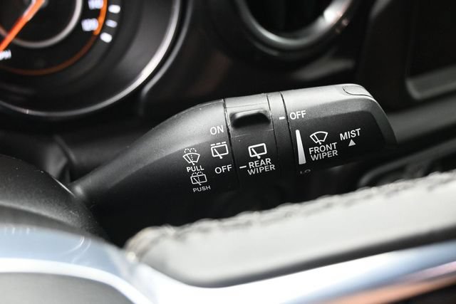 Used 2023 Jeep Wrangler Unlimited Sahara AWD/4WD image 18