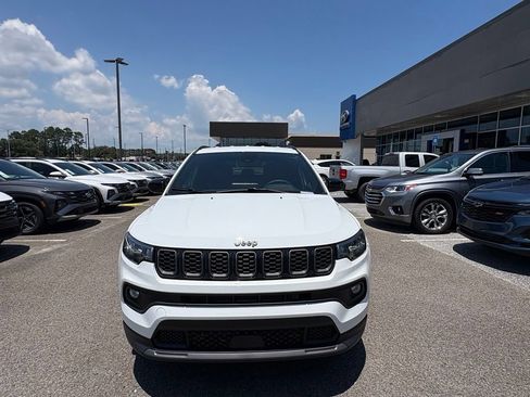 New 2026 Jeep Compass Latitude AWD/4WD image 8