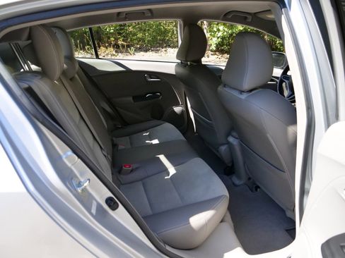 Used 2012 Honda Insight EX image 33