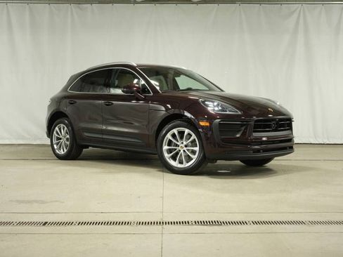 New 2026 Porsche Macan image 9