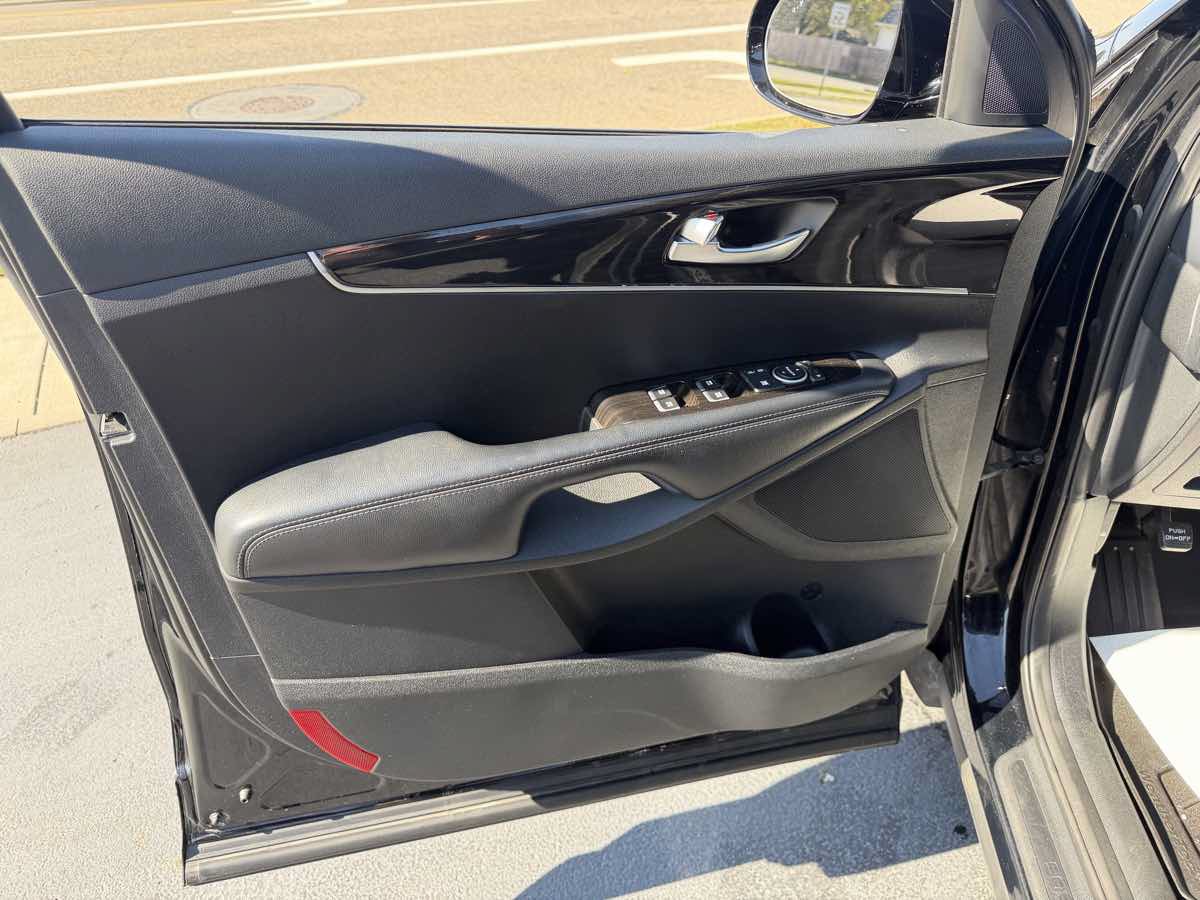 Used 2019 Kia Sorento AWD w/ LX Convenience Package image 11