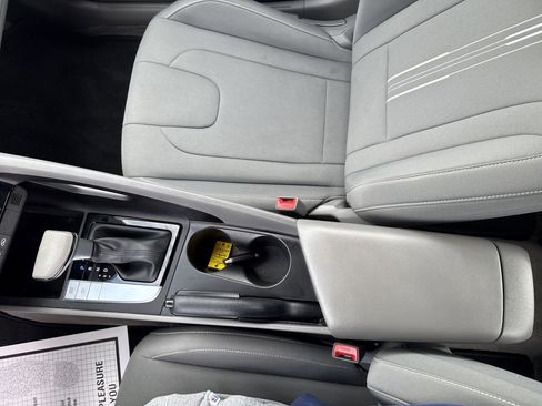 Certified 2023 Hyundai Elantra SEL image 12