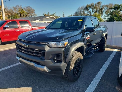 Used 2023 Chevrolet Colorado Trail Boss w/ Technology Package image 2