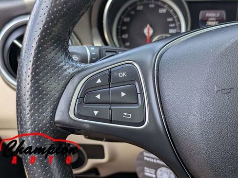 Used 2018 Mercedes-Benz GLA 250 4MATIC image 28