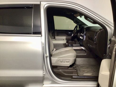 Used 2019 GMC Sierra 1500 SLT w/ SLT Premium Package image 32