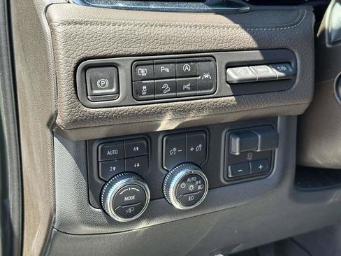 Used 2024 GMC Yukon Denali w/ Denali Reserve Package AWD/4WD image 40